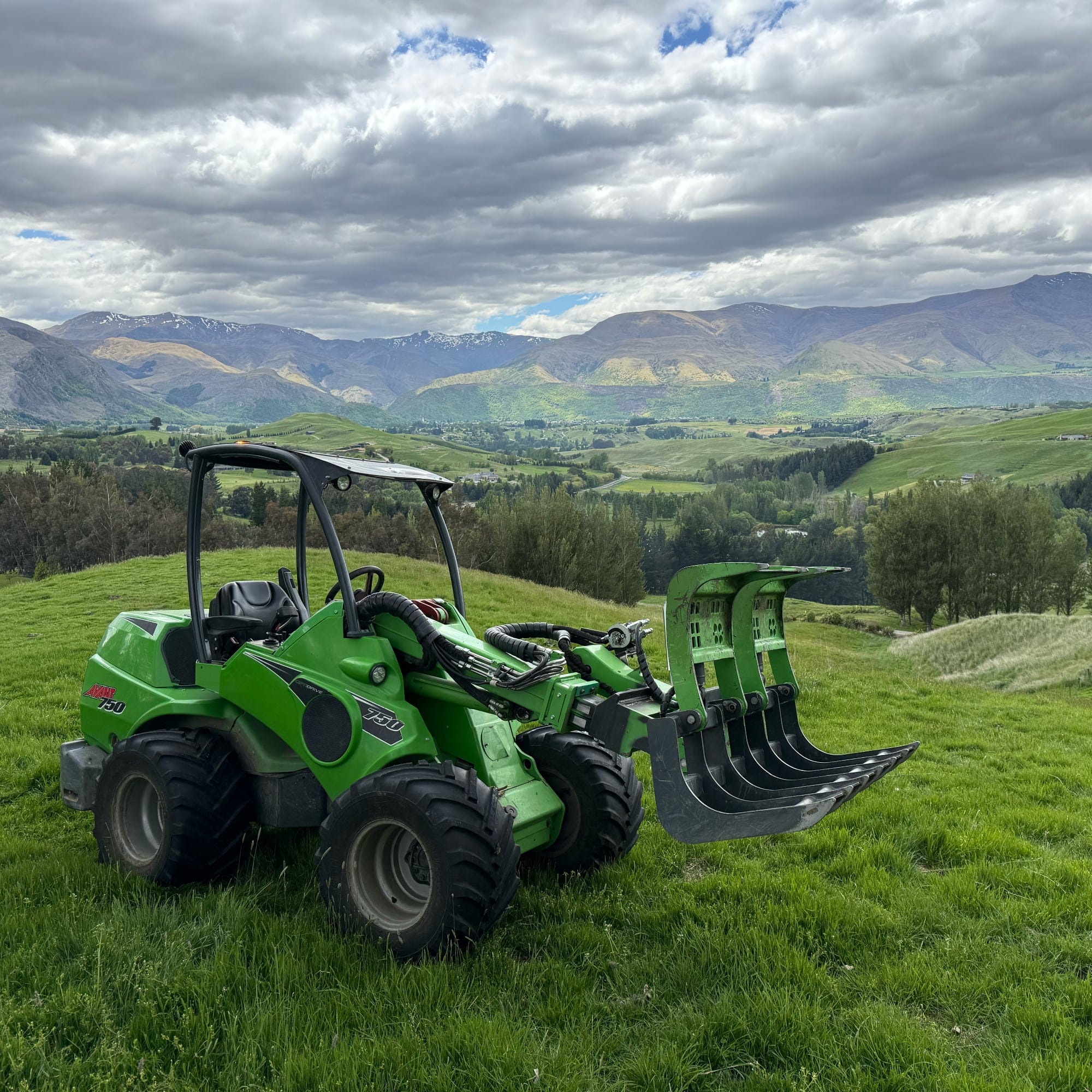 RoyalTree Queenstown Arborist Services machinery - Royal Tree local Queenstown Arborist Tree Services